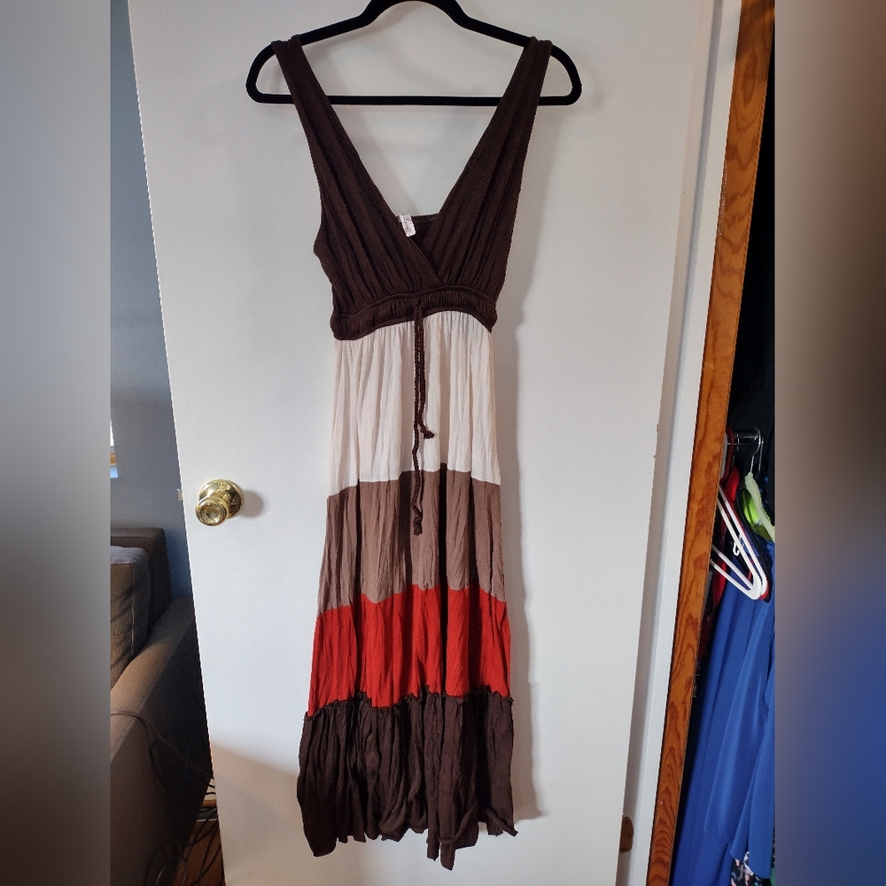 Flower Love size medium summer dress. Fits long